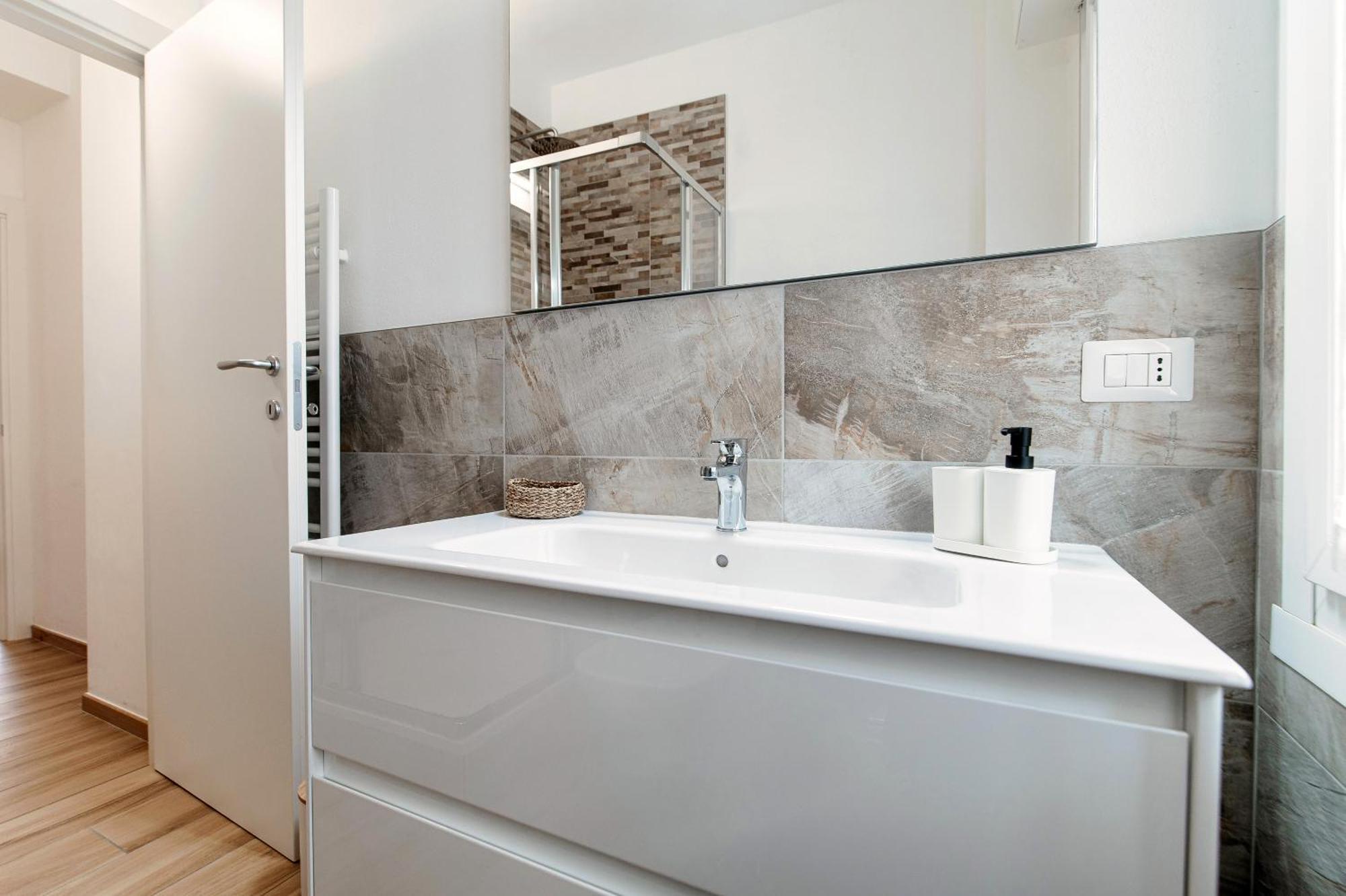 Piazza Roma - The House Of Travelers Apartment *